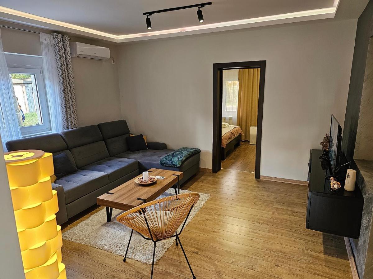 Aerovista Apartment Surčin Exteriér fotografie
